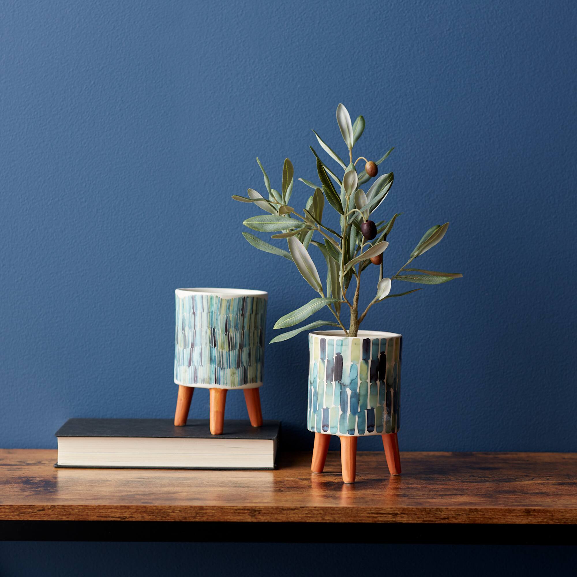 Decorative Pot Set with Terra Cotta Legs